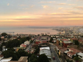  Departamento Cerro Alegre 113  Вальпараисо
